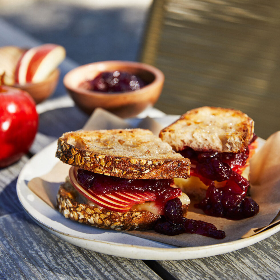 ENVY™ Cranberry Havarti Melt ENVY™ Apple US