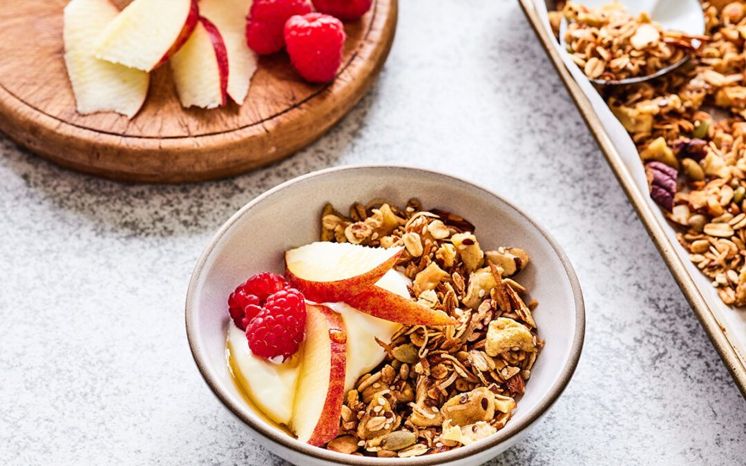 BAKED ENVY™ APPLE GRANOLA