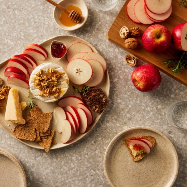 ENVY™ APPLE & WALNUT HONEY BRIE BOARD