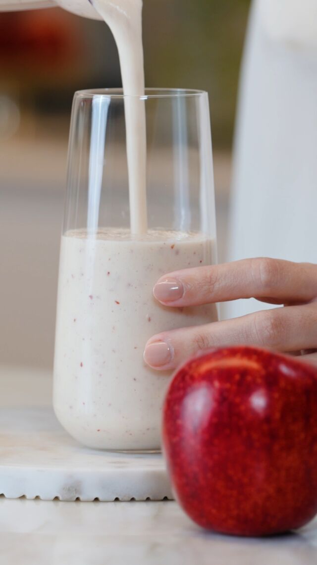 Elevate your morning with Envy™ apples in this refreshing smoothie. 

A smooth and creamy blend of Envy™ Apples, yogurt, banana, and spices is sure to give you morning the boost you need for an extraordinary day.