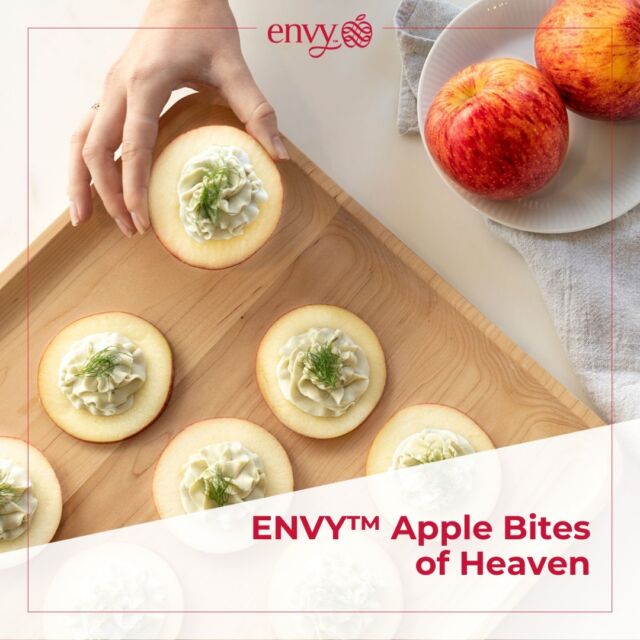 Take a break and reward yourself with ENVY™ Apple Bites of Heaven! 🍎😇 Indulge in creamy blue cheese mousse piped onto crisp ENVY™ apple rounds, garnished with fresh dill. A heavenly treat that's perfect for any occasion!

Visit the link in bio for the recipe! 🔗