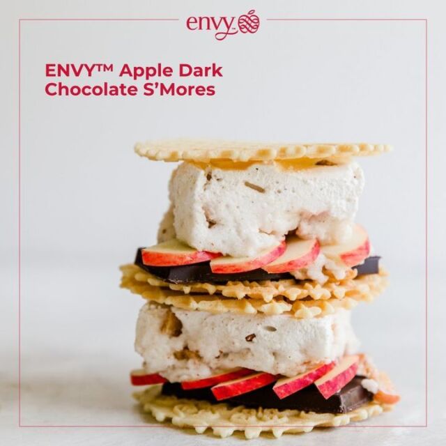 Elevate your s'mores game with ENVY™ apples! 🍎🍫🔥 Crisp, sweet ENVY™ apples add a delicious twist to your favorite campfire treat. Perfect for summer nights and cozy bonfires.

Recipe > Link in bio!