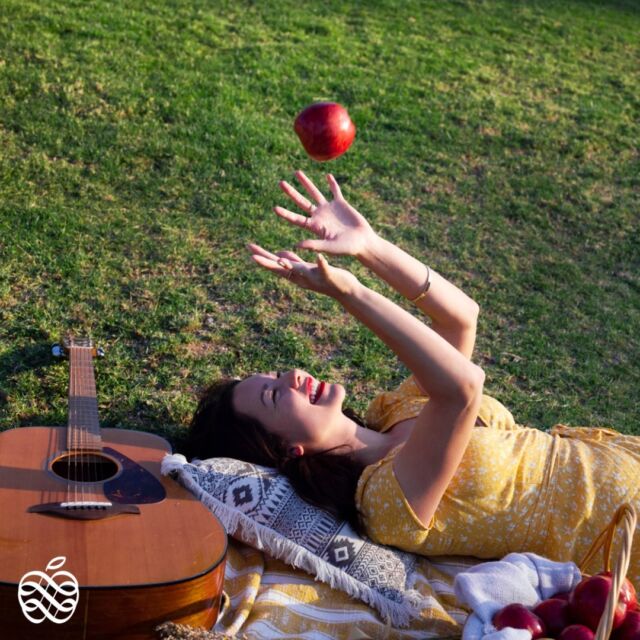 Toss your worries in the air and indulge in a crisp ENVY™ apple. Discover your next indulgent moment, find ENVY™ at a retailer near you. 🍎 Link in bio! 🔗
