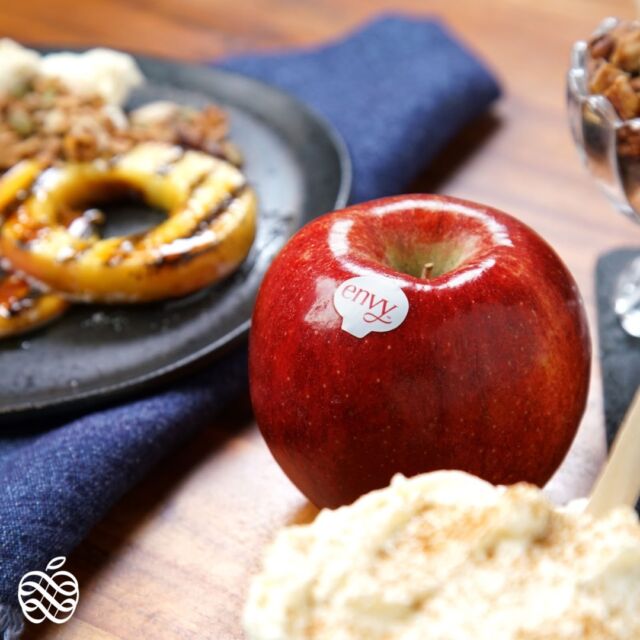 Fire up the grill and add a smoky twist to your summer with Smoky Bourbon Grilled ENVY™ Apples! 🍎🔥

Infused with rich bourbon flavor and topped with a sweet brown sugar glaze, this recipe is a must-try for any barbecue enthusiast. Discover the recipe here: link in bio! 🔗