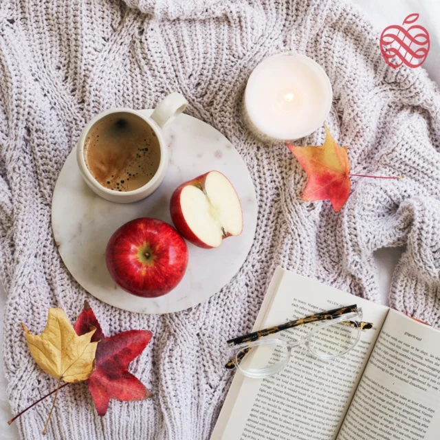 On a cozy fall day, nothing beats curling up with a crisp ENVY™ apple and a good book. 🍎🍂 Savor every moment this season. Find ENVY™ near you and be prepared to make every day indulgent.

Find ENVY™ apples at a retailer near you > Link in bio!