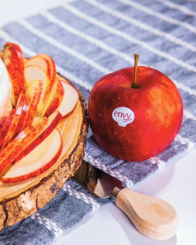 Planning the perfect picnic? Invite ENVY™ apples along and turn your sweetest moments into something exceptional 🥰🍎 

#EnvyApples #ReachForExceptional #NationalPicnicDay