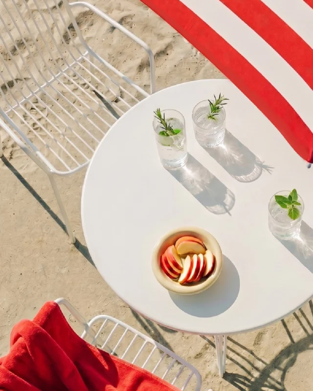 A new month. A fresh start.

Start June with the quiet, refined taste of ENVY™ apple, and reach for exceptional. 🍎

#EnvyApples #ElevatedLiving