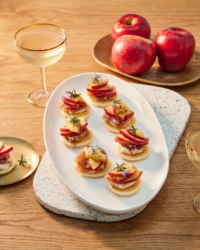 Hosting this weekend?

Try these ENVY™ apple and prosciutto blini with maple and rosemary - where the balanced sweetness and refreshing crunch of ENVY™ apples meets savory prosciutto and aromatic rosemary for a pairing worth slowing down for.

Perfect for entertaining, sharing platters, or bringing something exceptional to the table. ✨

#EnvyApples #ReachForExceptional