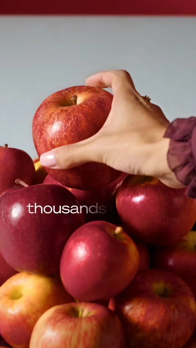 A pause worth taking.
A moment worth sharing.
Pairings made to savor.

Our latest ENVY™ film celebrates the occasions that make life exceptional.

Which scene felt most like you?

#EnvyApples #OneInAThousand #ReachForExceptional