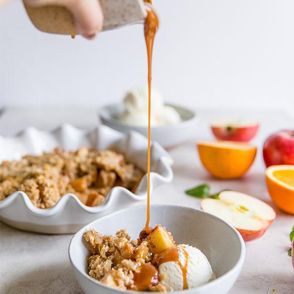 ENVY™ APPLE OAT CRUMBLE AND CITRUS CARAMEL TOPPING